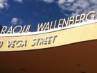 photo of a roof mounted school name in dimensional letters 